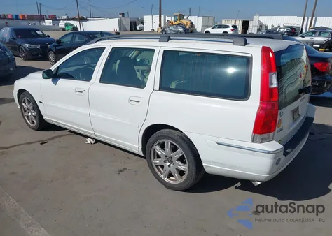 2005 Volvo V70 2.5T z USA, uszkodzony, nr VIN YV1SW592652505684